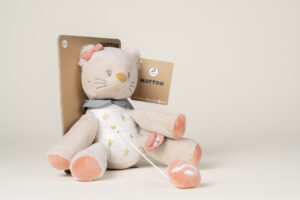 knuffel poes met muziek voor baby kraamkado
