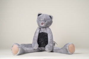 knuffelkat met lange armen